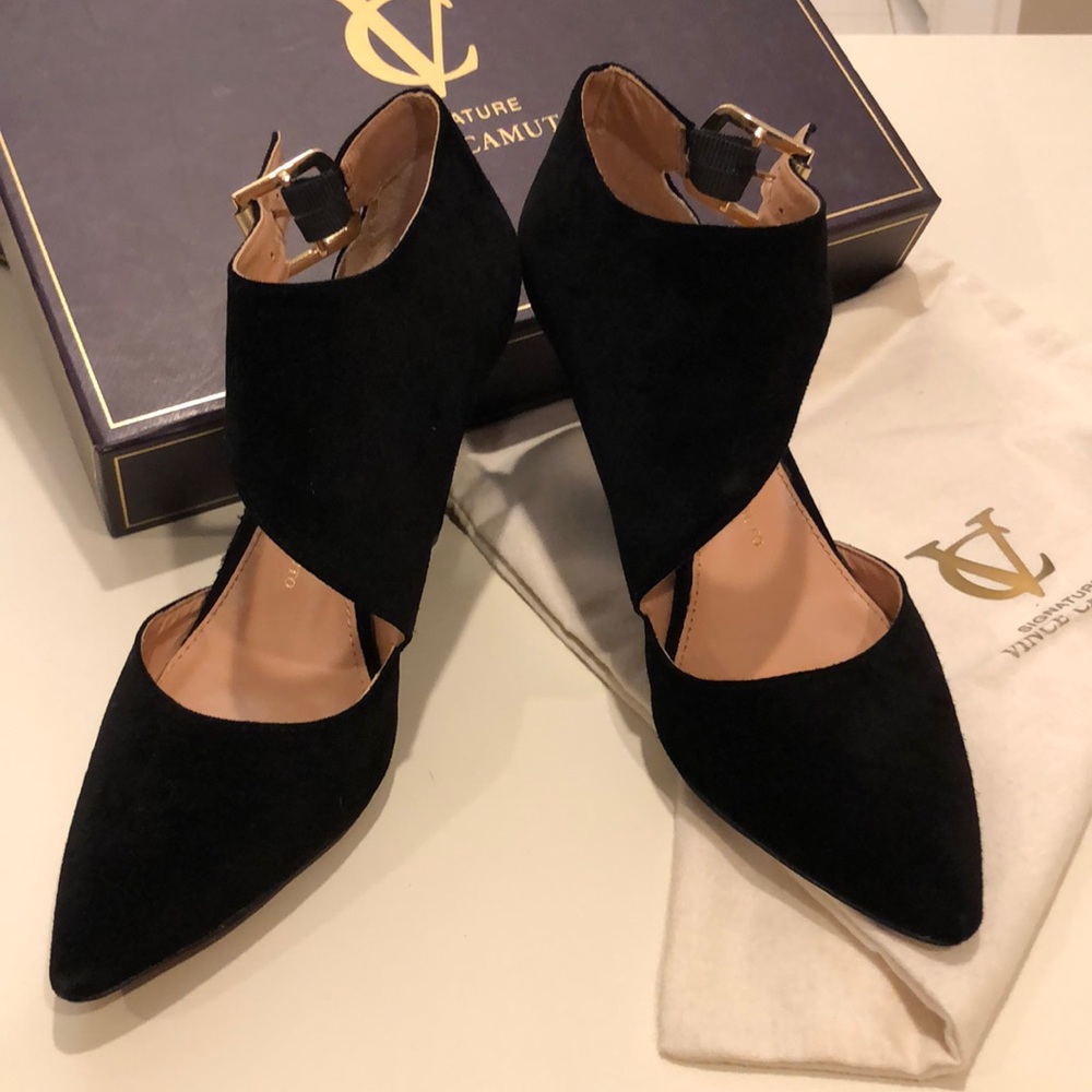 Vince Camuto signature ..Black suede strappy style pumps